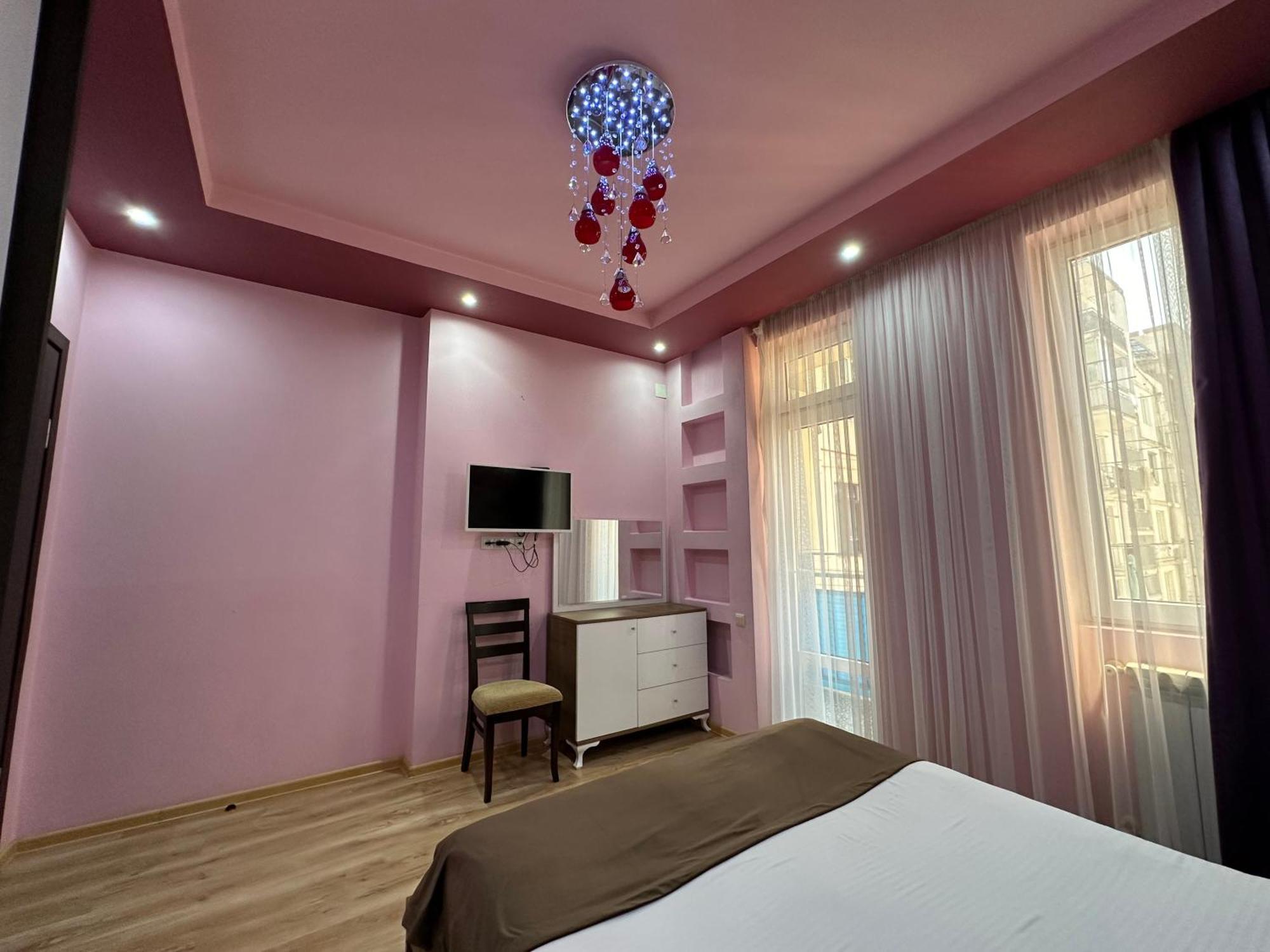 Grand Home Batumi Rum bild
