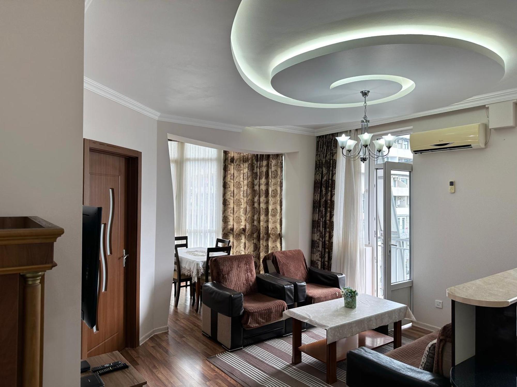 Grand Home Batumi Rum bild