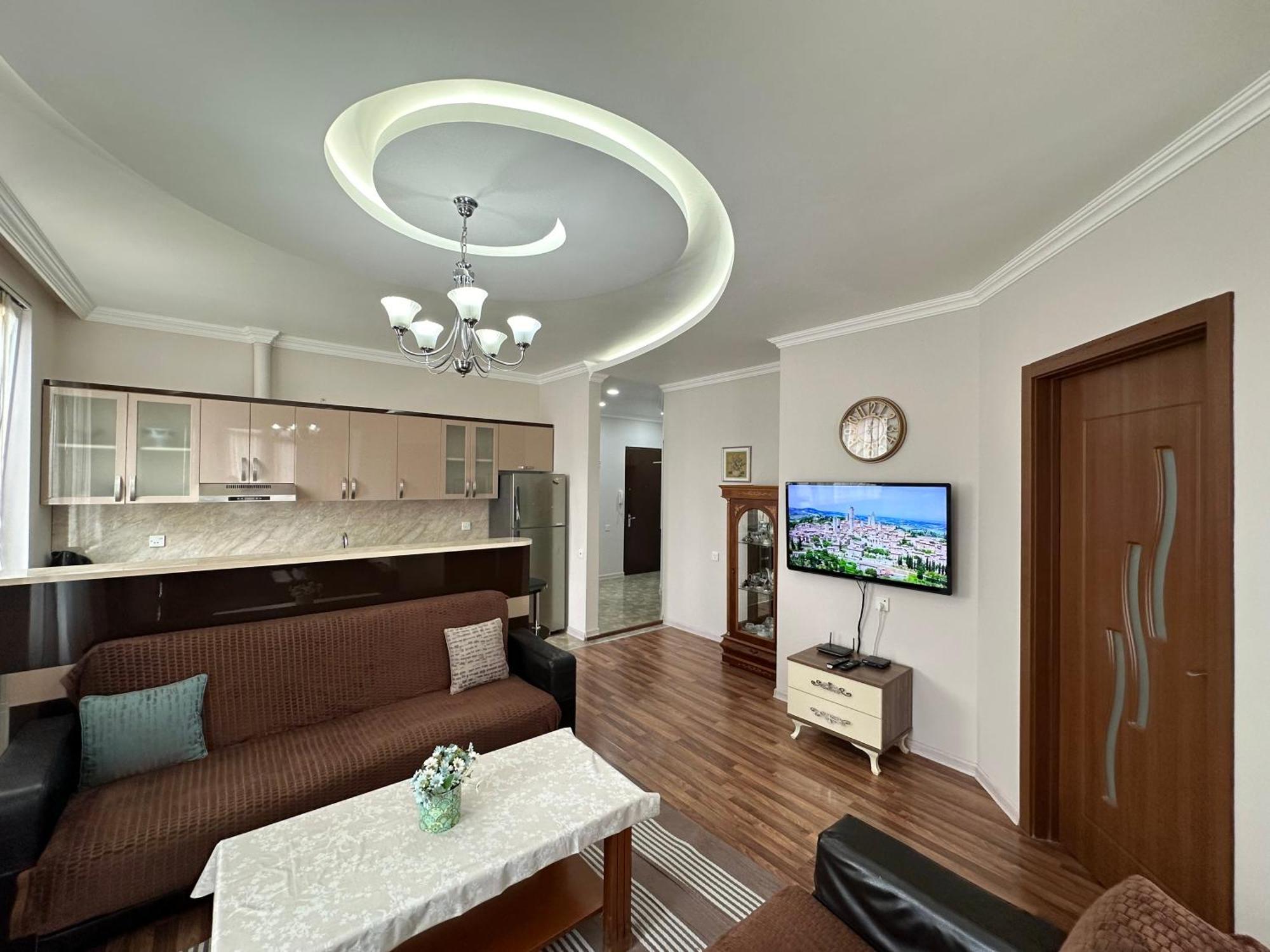 Grand Home Batumi Rum bild
