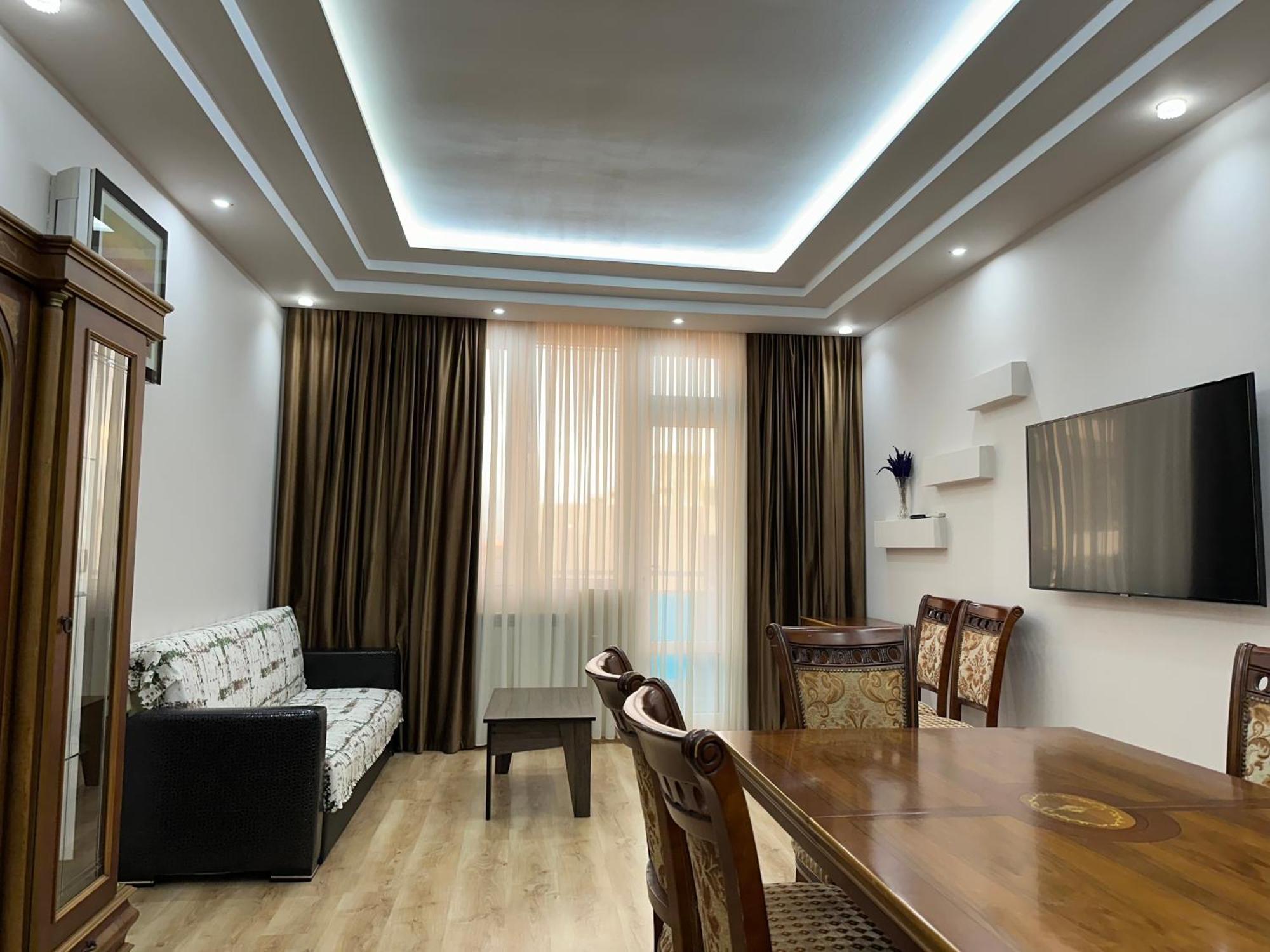 Grand Home Batumi Rum bild