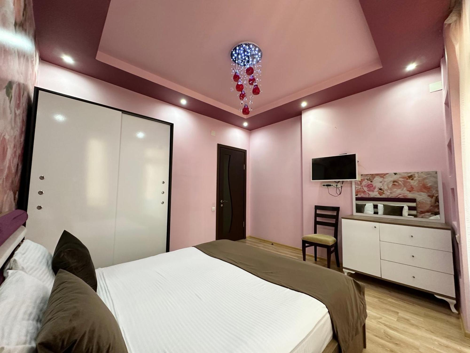 Grand Home Batumi Rum bild