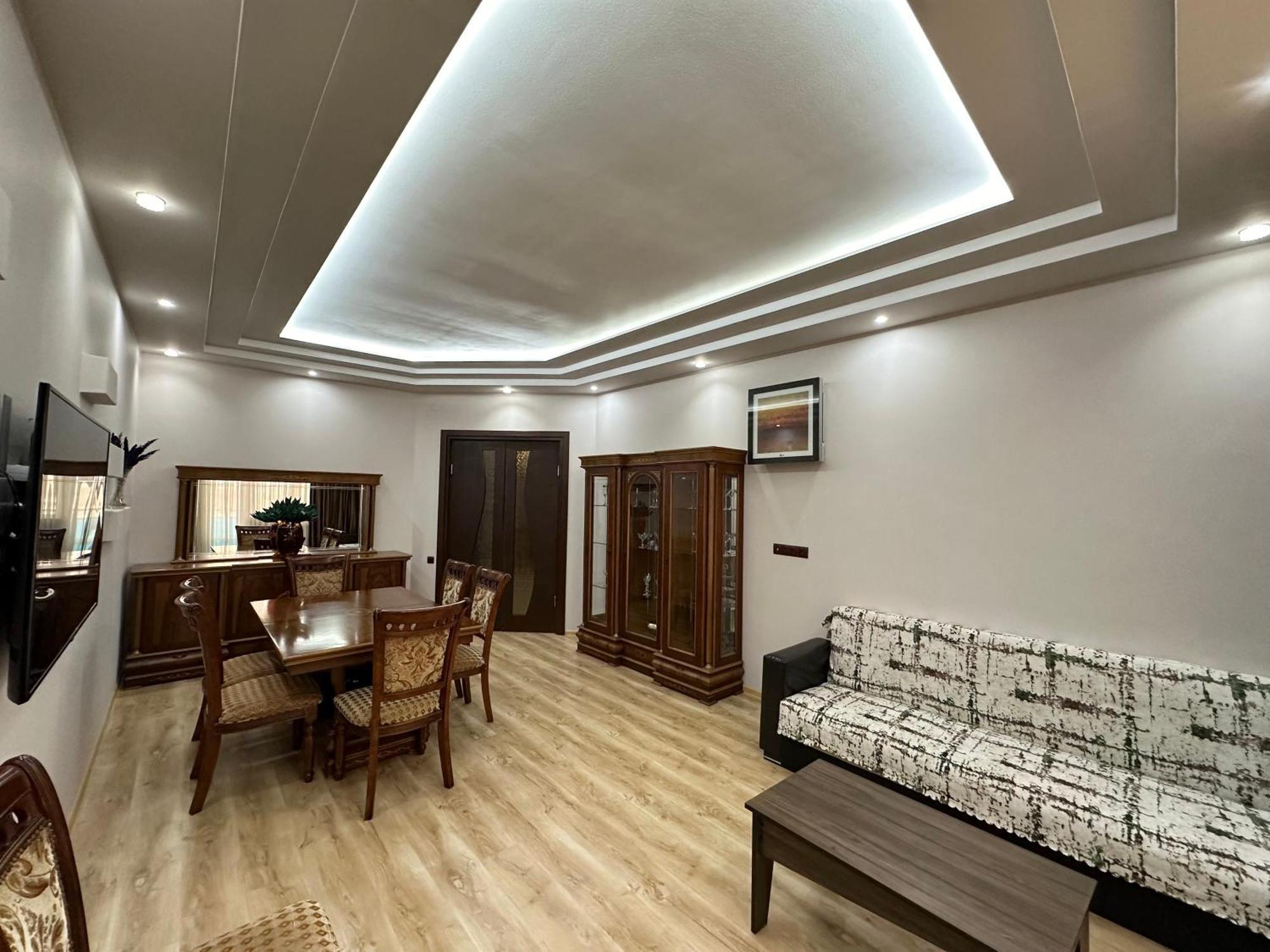 Grand Home Batumi Rum bild