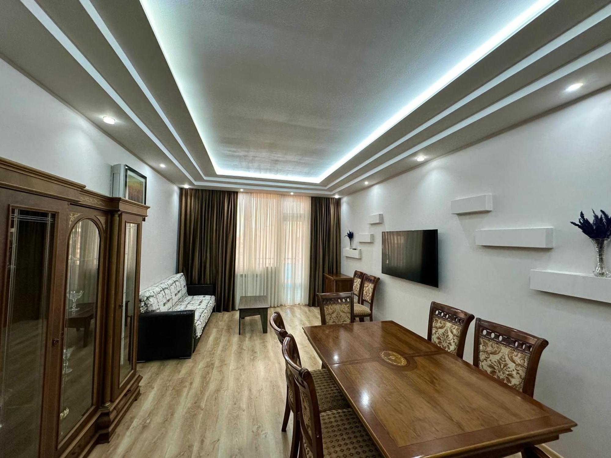 Grand Home Batumi Rum bild